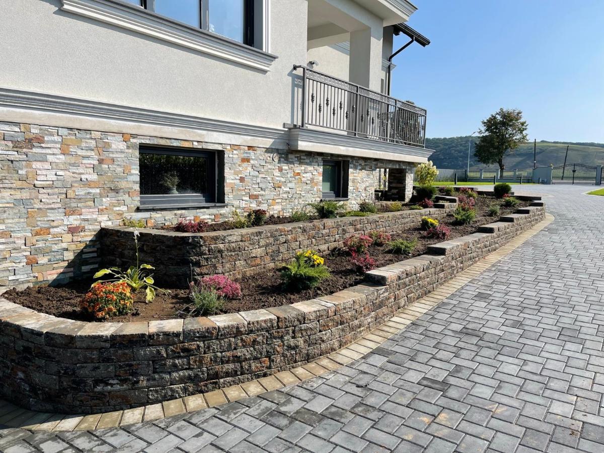 Villa Sunny House Suceava Exterior foto