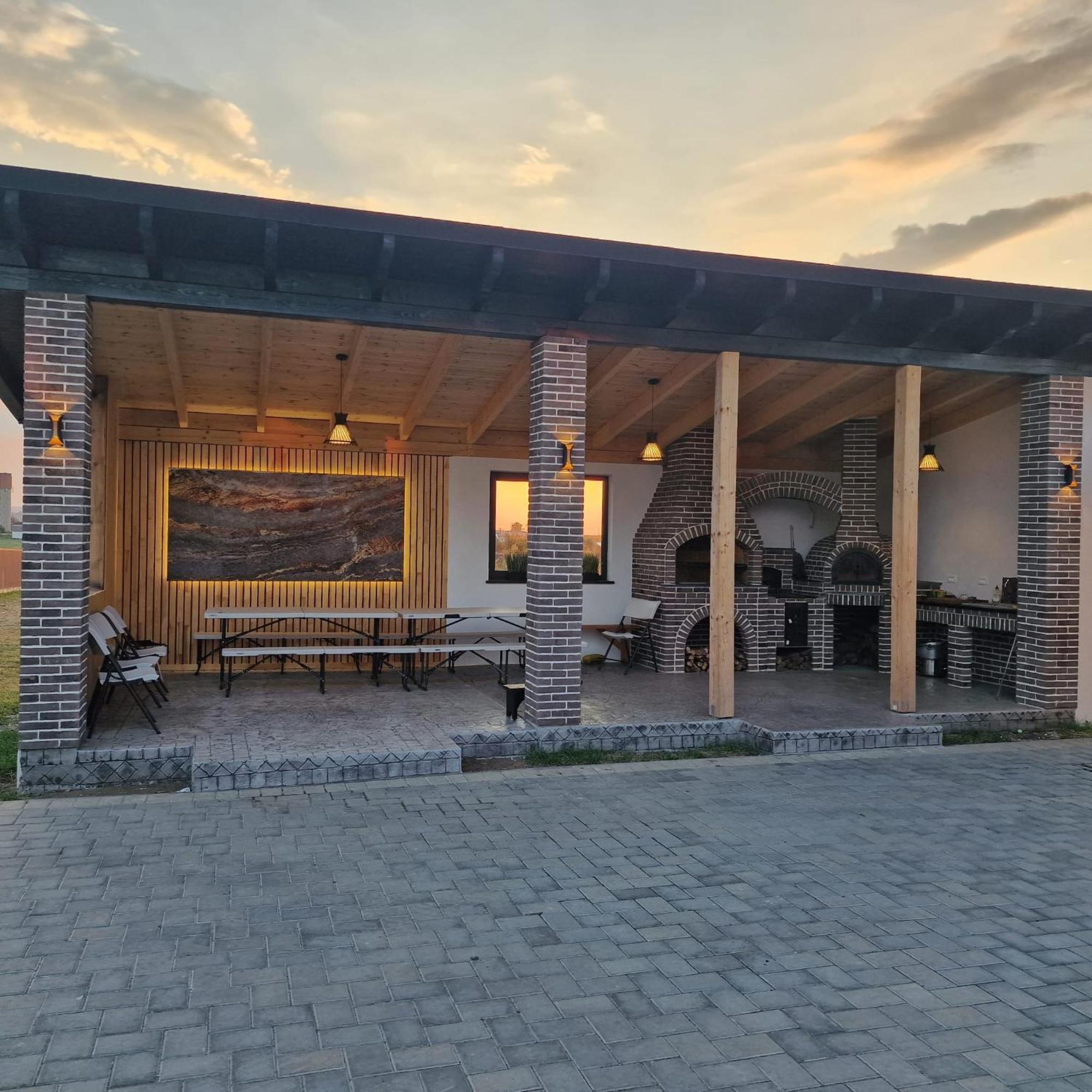 Villa Sunny House Suceava Exterior foto